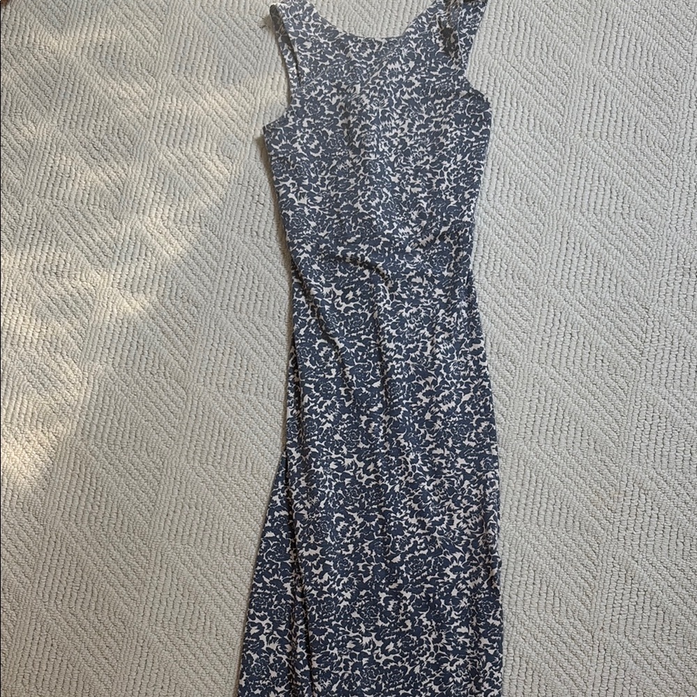 Pact The Soirée Tank twist back Dress blue floral medium